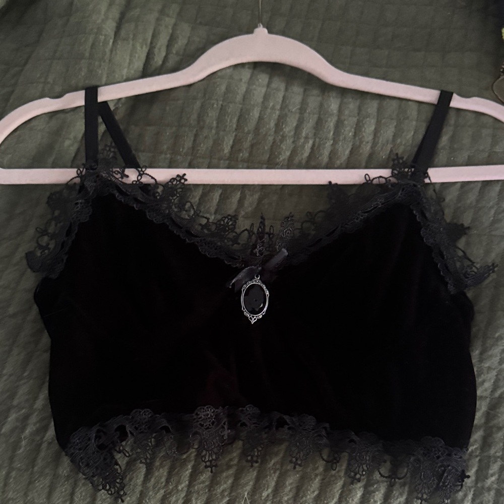 BODYRAGE Black Lace Cropped Cami with Black charm in center